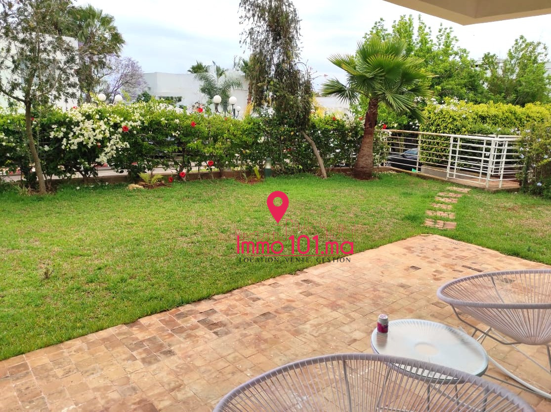 Villa avec vue sur vallée à vendre à El Menzeh AYV2234